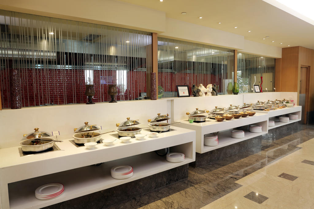 Radisson Blu Suites Gurgaon Zewnętrze zdjęcie